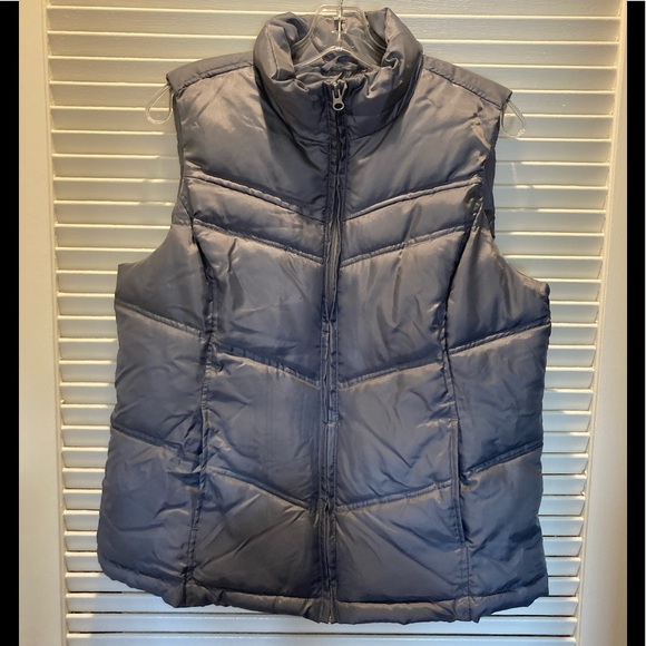 Merona Jackets \u0026 Coats | Merona Puffer Sleeveless Vest Silver Gray Sz L | Color: Gray/Silver | Size: L | Pghfashion412's Closet